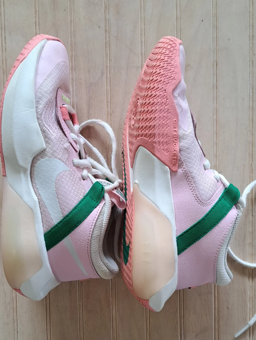 Nike Air Zoom Crossover Pink Foam Malachite GS Basketball Shoes 3.5Y